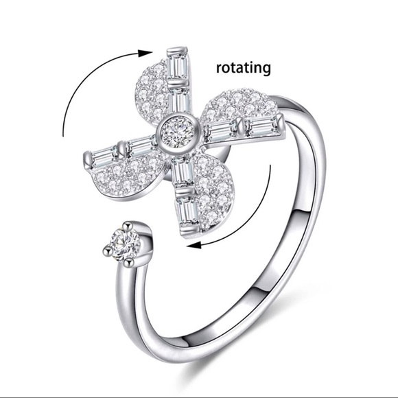 Windmill Fancy Fidget Spinner Crystal CZ Rotating Silver Ring Resizable - Picture 2 of 6